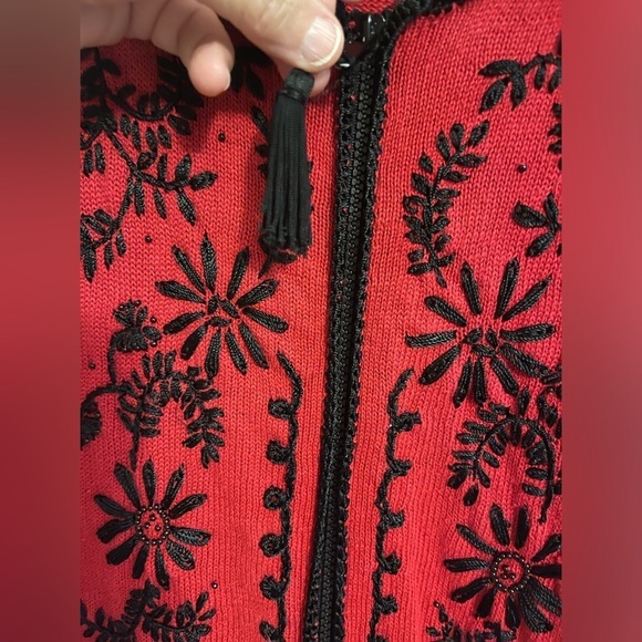 Kathie Lee Vintage Sweater Women’s S, RED & BLACK zip, peeling & stitching loss - Picture 4 of 12